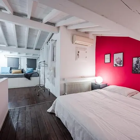 Apartmán Ghirlandina Loft - In The Historic Center Of *