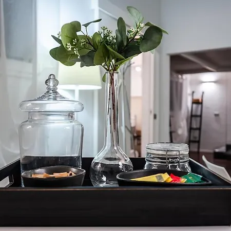Ghirlandina Loft - In The Historic Center Of Apartmán *