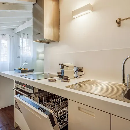 Ghirlandina Loft - In The Historic Center Of