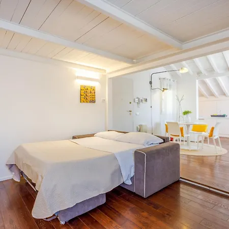 Apartmán Ghirlandina Loft - In The Historic Center Of *