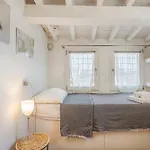 Ghirlandina Loft - In The Historic Center Of