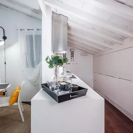 Ghirlandina Loft - In The Historic Center Of Apartment *