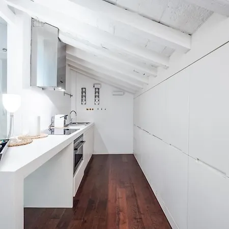 Apartment Ghirlandina Loft - In The Historic Center Of