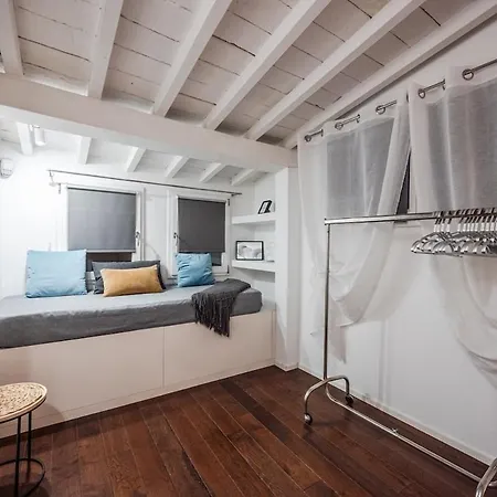 Ghirlandina Loft - In The Historic Center Of Módena