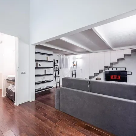 Ghirlandina Loft - In The Historic Center Of Módena