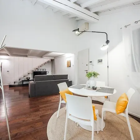 Apartment Ghirlandina Loft - In The Historic Center Of *
