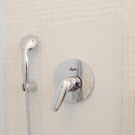 Ghirlandina Loft - In The Historic Center Of דירה *