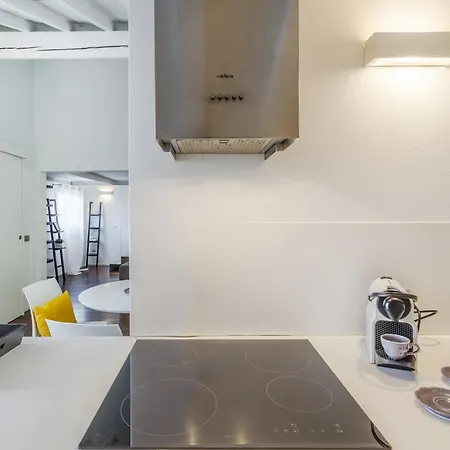 Ghirlandina Loft - In The Historic Center Of 公寓 *