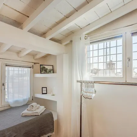 Ghirlandina Loft - In The Historic Center Of *