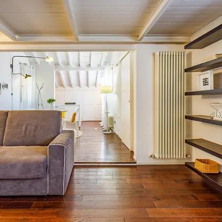 Ghirlandina Loft - In The Historic Center Of * מודנה