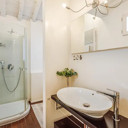 Ghirlandina Loft - In The Historic Center Of 公寓 *