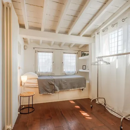 Ghirlandina Loft - In The Historic Center Of