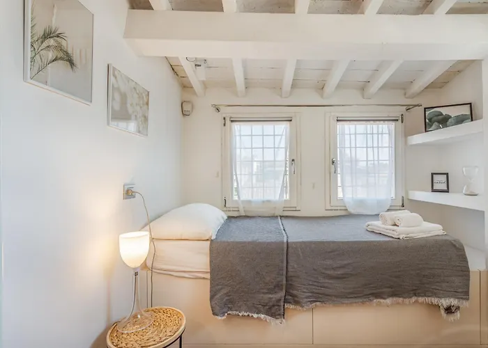 Ghirlandina Loft - In The Historic Center Of