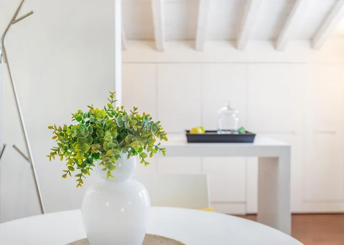 Ghirlandina Loft - In The Historic Center Of 公寓