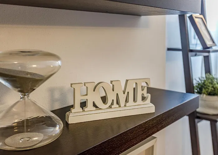 Ghirlandina Loft - In The Historic Center Of 公寓