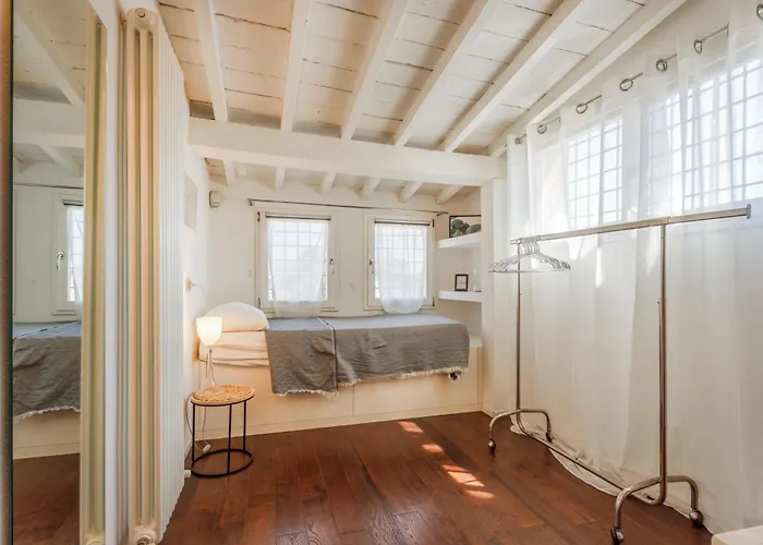 Ghirlandina Loft - In The Historic Center Of